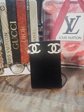Chanel CC Rope Texture Crysal Star Stud Earrings 2023 Collection Retail $1000